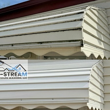 Madison-Heights-Home-Exterior-Cleaning-Soft-Washing 0