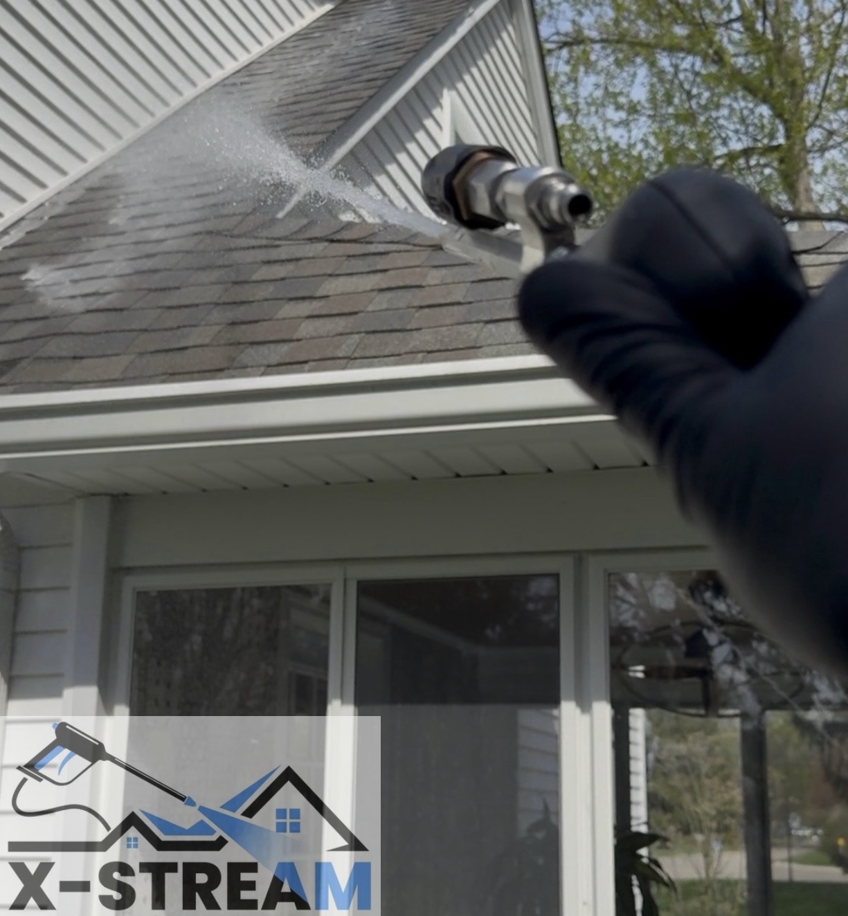 Professional Roof Cleaning Services | Macomb Township, MI