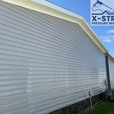 Soft-Washing-of-Vinyl-Siding-in-Chesterfield-MI 0